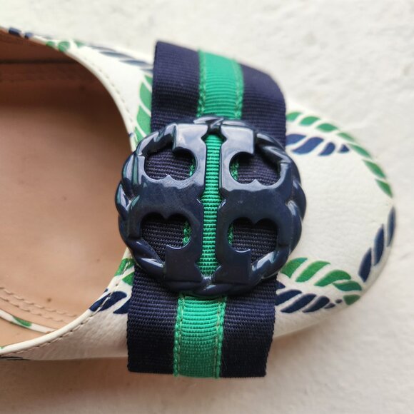 LIKE NEW VINTAGE AUTHENTIC TORY BURCH NAUTICAL CLASSIC LEATHER HEELS SHOES - Picture 10 of 14